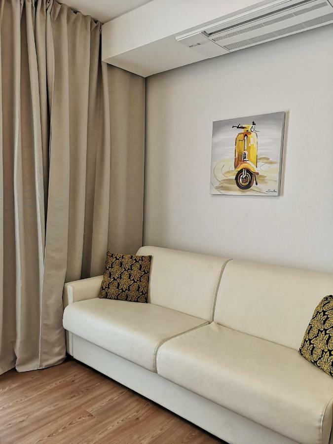 Family Suite Appartments Orchidea Blu Rimini Exterior foto